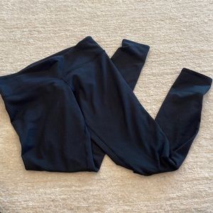 Medium Alo Black Leggings